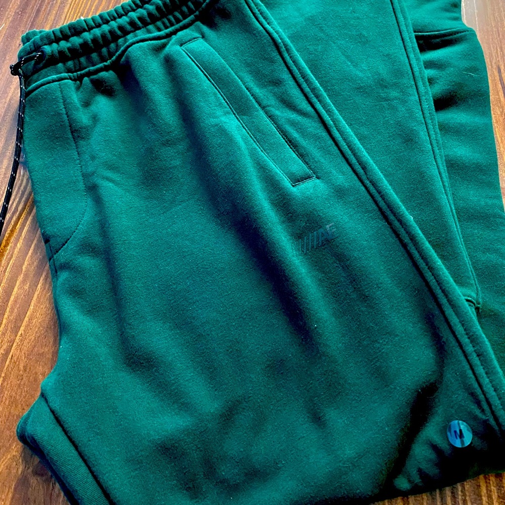 American Eagle Men’s Joggers NWT